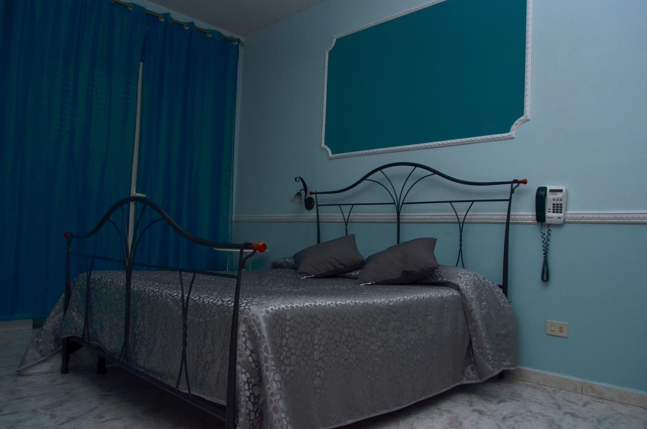 Hotel Stefany لاغو باتريا المظهر الخارجي الصورة