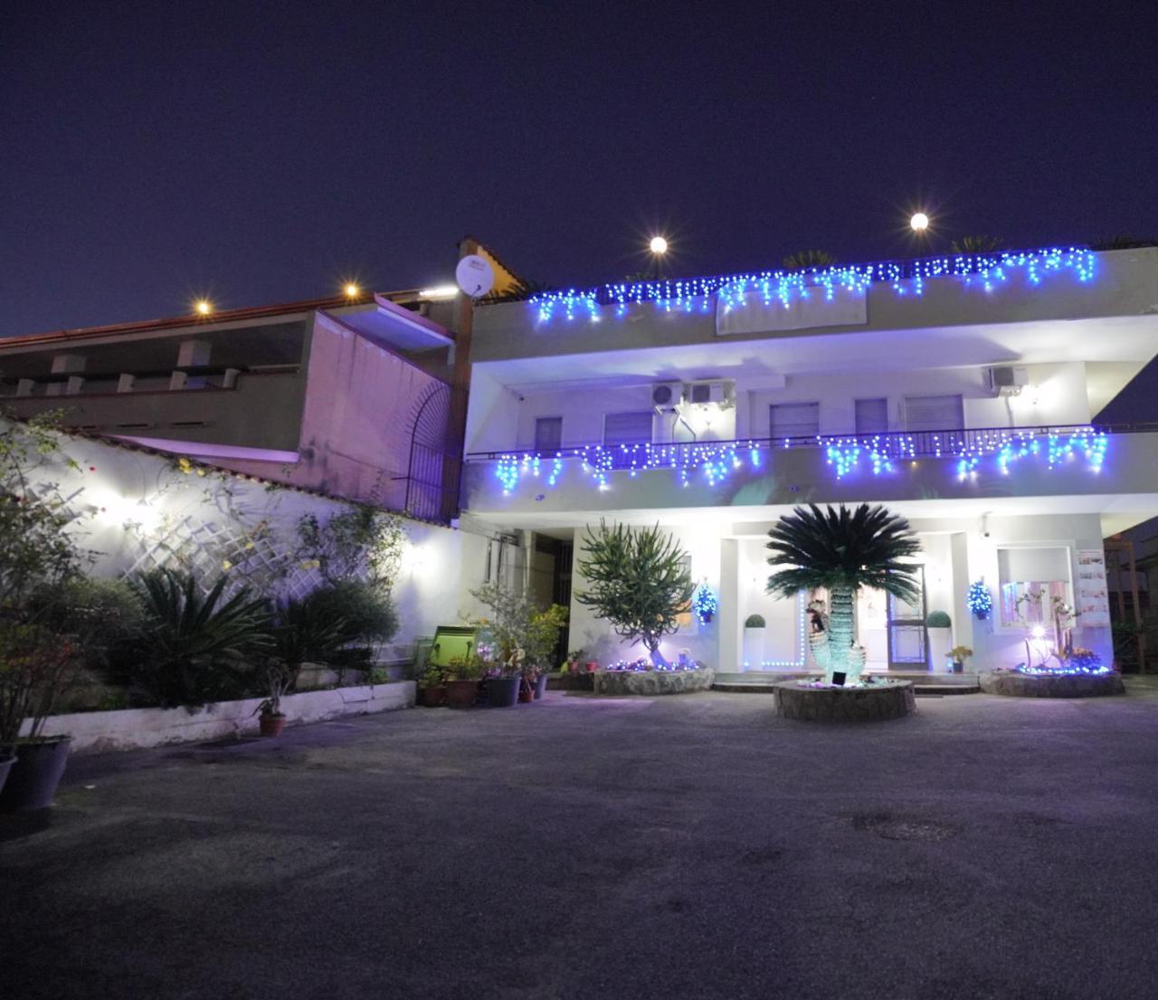 Hotel Stefany لاغو باتريا المظهر الخارجي الصورة