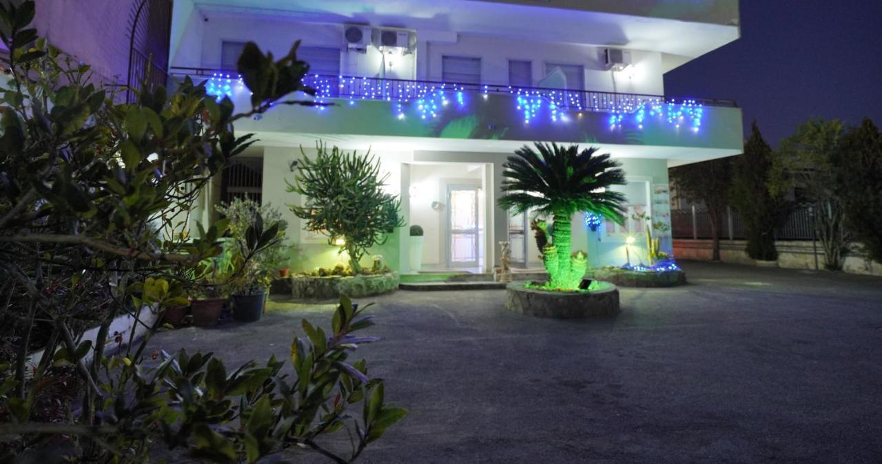 Hotel Stefany لاغو باتريا المظهر الخارجي الصورة