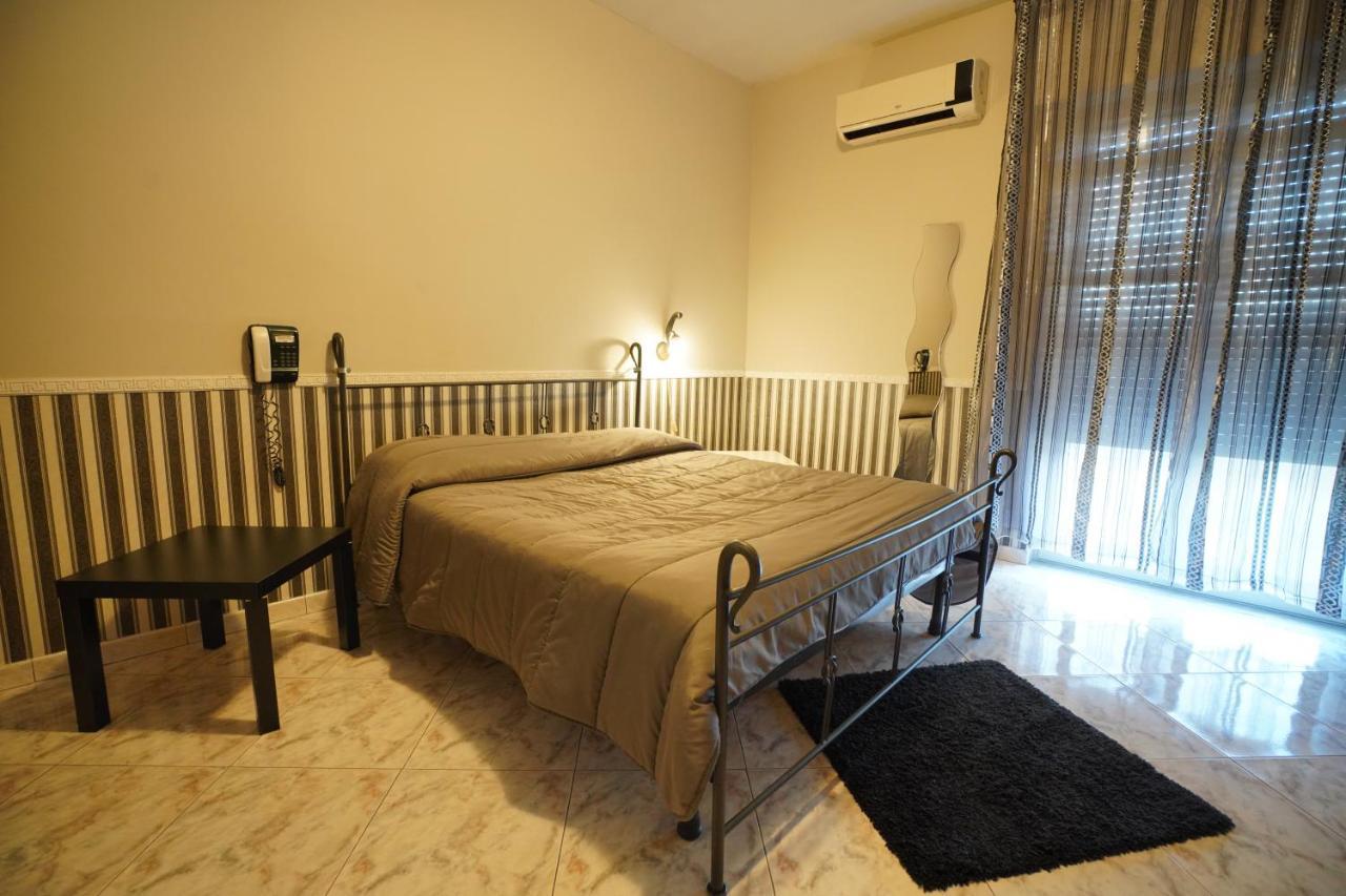 Hotel Stefany لاغو باتريا المظهر الخارجي الصورة