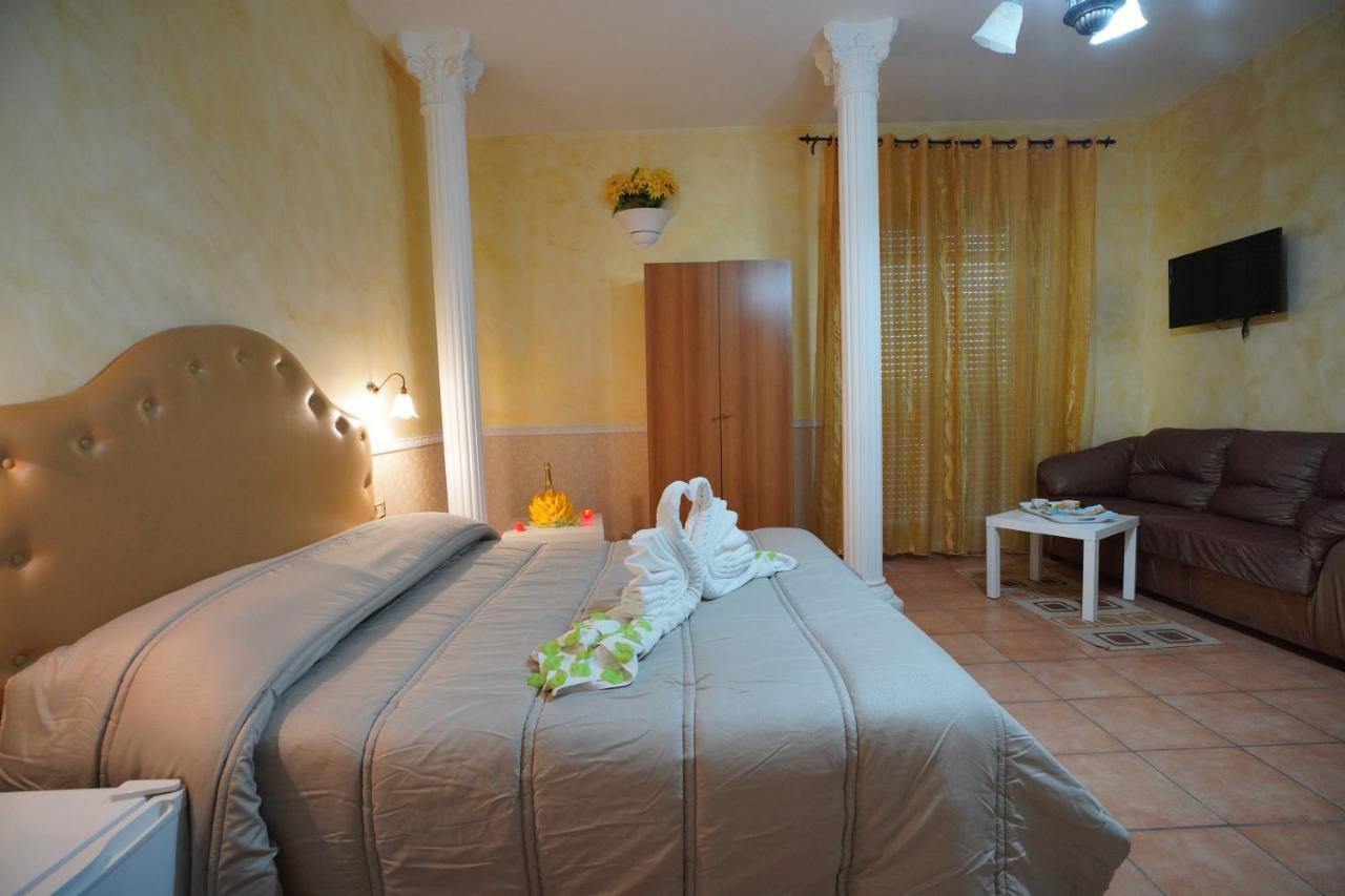 Hotel Stefany لاغو باتريا المظهر الخارجي الصورة