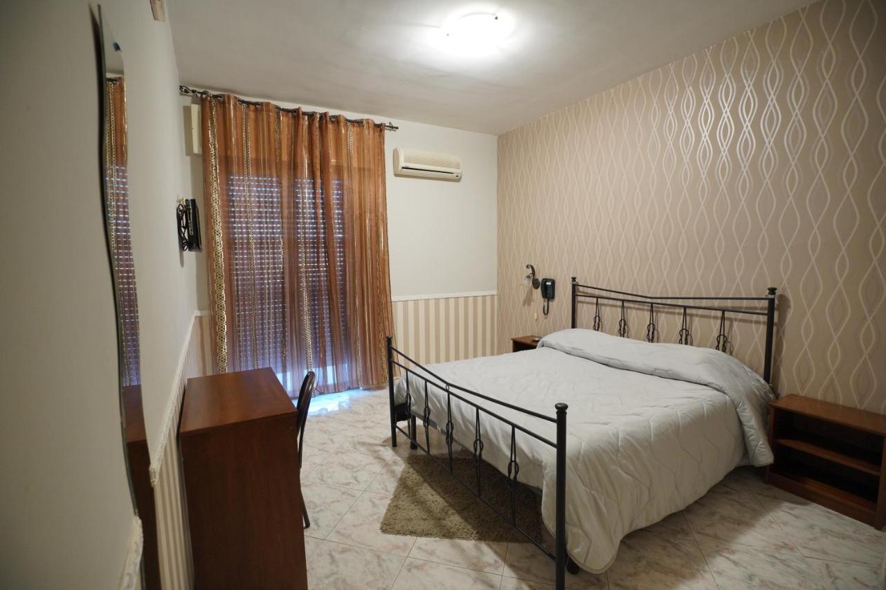 Hotel Stefany لاغو باتريا المظهر الخارجي الصورة